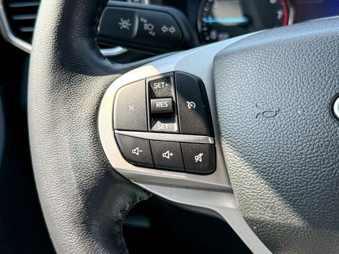 Used 2023 Ford Explorer XLT w/ Equipment Group 202A AWD/4WD image 26