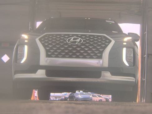 Used 2021 Hyundai Palisade Calligraphy FWD image 4