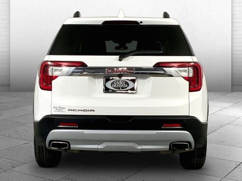 Used 2023 GMC Acadia SLE w/ Driver Convenience Package FWD image 3