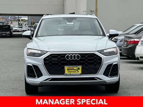 Used 2023 Audi Q5 2.0T Premium w/ Convenience Package AWD/4WD image 8