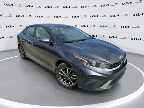 Certified 2024 Kia Forte LXS image 1