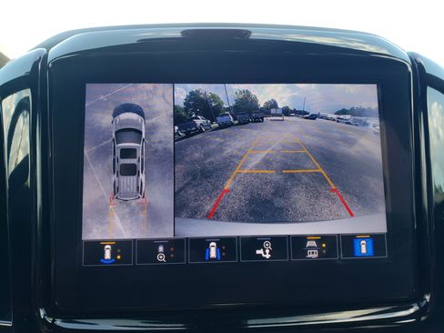 Used 2023 Chevrolet Traverse RS w/ LPO, Floor Liner Package FWD image 40