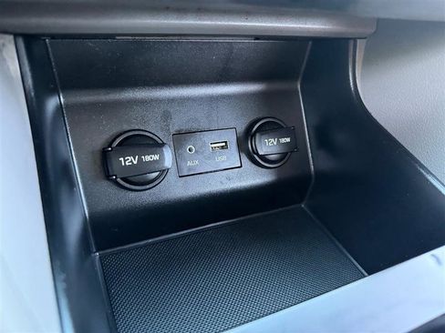Used 2020 Hyundai Elantra SEL FWD image 23