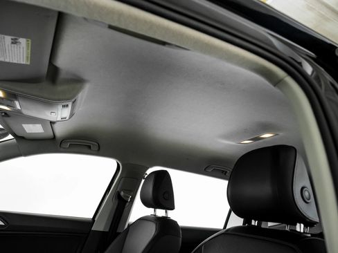 Used 2019 Volkswagen Tiguan SE AWD/4WD image 24
