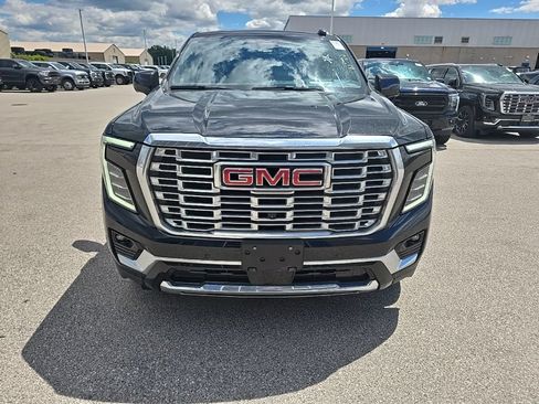 Used 2025 GMC Yukon Denali w/ Denali Reserve Package AWD/4WD image 2