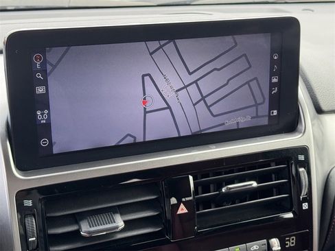 Used 2023 Lexus GX 460 Premium image 11