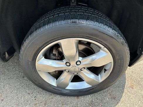 Used 2013 Jeep Grand Cherokee Overland image 29