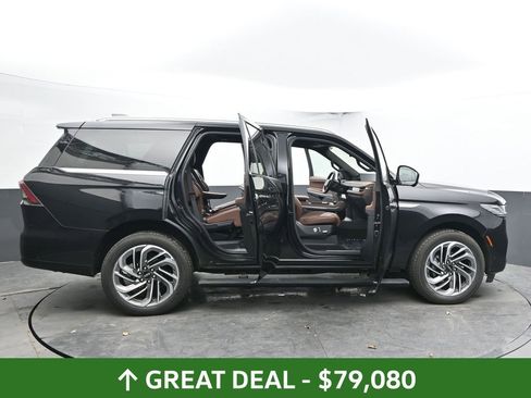 Used 2025 Lincoln Navigator Reserve AWD/4WD image 64