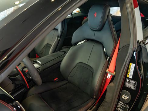 Used 2025 Ferrari Purosangue AWD/4WD image 11