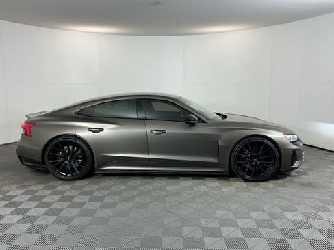 Used 2022 Audi e-tron GT Prestige AWD/4WD image 4