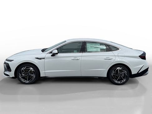 New 2026 Hyundai Sonata SEL image 2