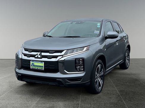 Used 2025 Mitsubishi Outlander Sport SE AWD/4WD image 3