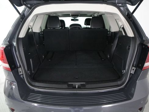 Used 2018 Dodge Journey Crossroad w/ Nav & Sun Group AWD/4WD image 33