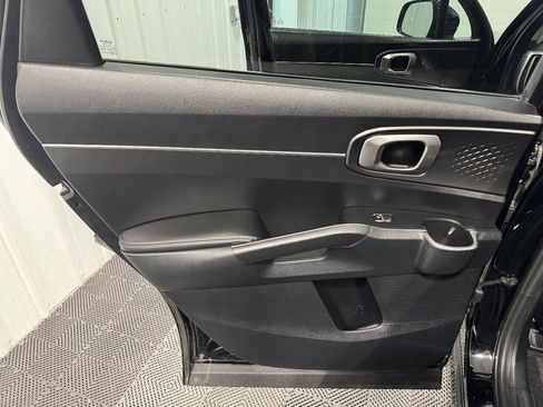Used 2025 Kia Sorento EX AWD/4WD image 11