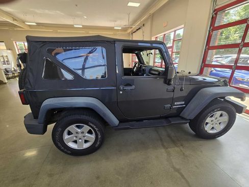 Used 2010 Jeep Wrangler Sport AWD/4WD image 7