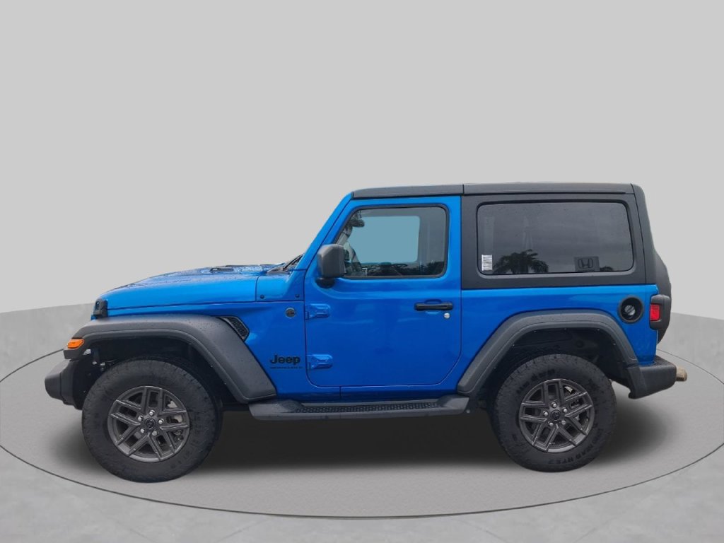 Used 2025 Jeep Wrangler Sport AWD/4WD image 11