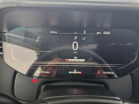 New 2025 Land Rover Range Rover SE image 23