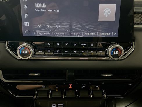 Used 2024 GMC Canyon Elevation w/ Convenience Package image 11