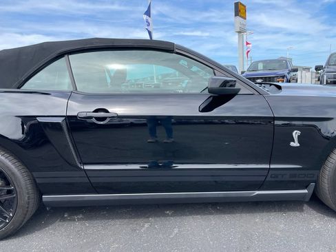 Used 2011 Ford Mustang Shelby GT500 RWD image 33