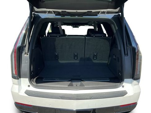 Used 2025 Cadillac Escalade Sport w/ LPO, ONYX Package AWD/4WD image 22