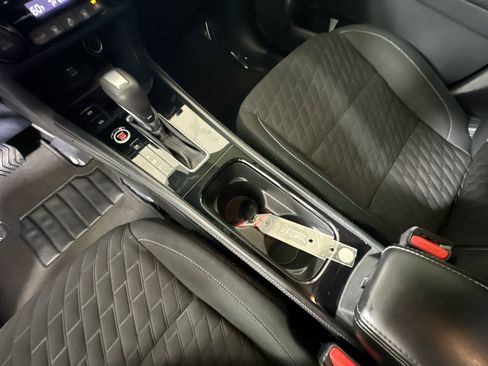 Used 2022 Nissan Kicks SV FWD image 22