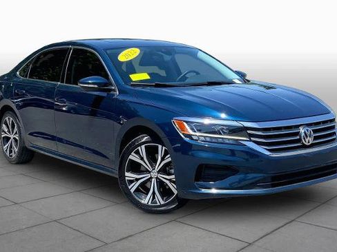 Used 2022 Volkswagen Passat 2.0T SE FWD image 3