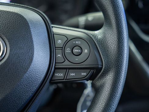 Used 2023 Toyota Corolla LE image 21