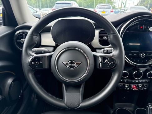 Used 2022 MINI Cooper 2-Door Hardtop FWD image 14
