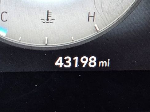 Used 2023 Hyundai Elantra SEL w/ Convenience Package FWD image 34