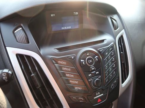 Used 2014 Ford Focus SE image 13