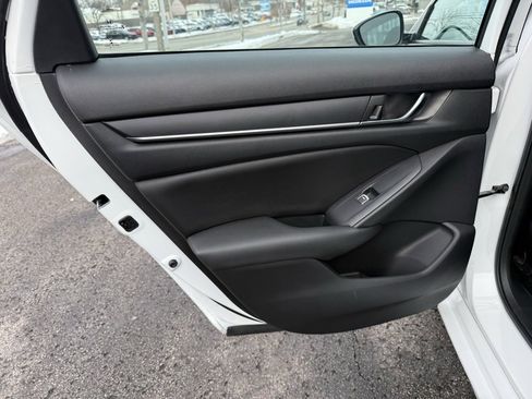 Used 2019 Honda Accord LX image 31