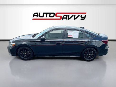 Used 2025 Honda Civic Sport Touring image 4