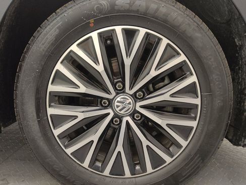 Used 2020 Volkswagen Jetta SE FWD image 31