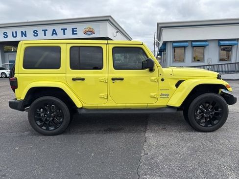 Used 2022 Jeep Wrangler Unlimited Sahara image 4