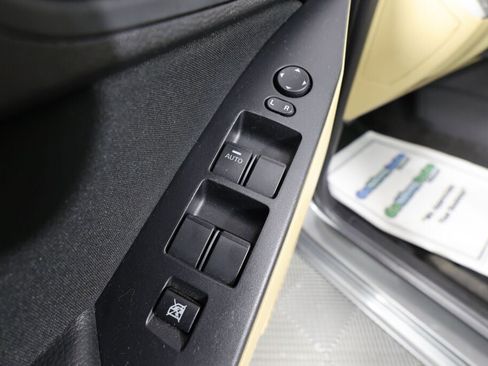 Used 2011 MAZDA MAZDA3 i Touring image 31