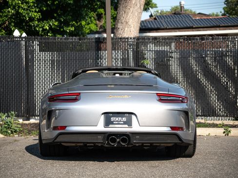 Used 2019 Porsche 911 Speedster RWD image 20