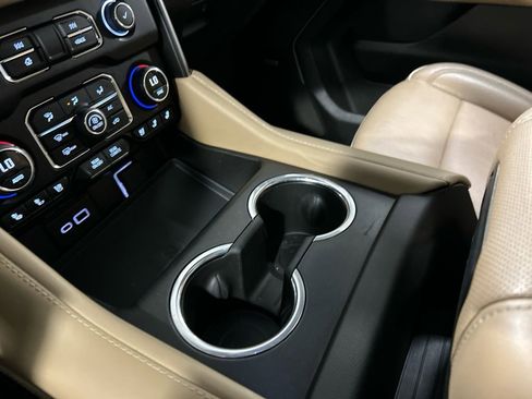 Used 2023 Chevrolet Tahoe Premier AWD/4WD image 19