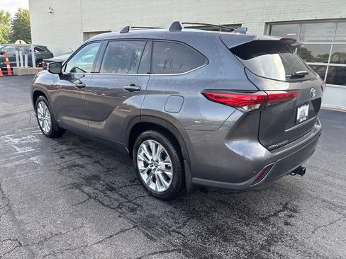 Used 2023 Toyota Highlander Limited AWD/4WD image 6