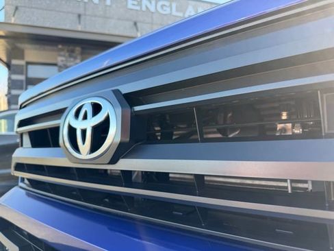 Used 2025 Toyota Tacoma SR5 image 5