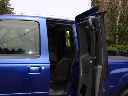 Used 2005 MAZDA B-Series Pickup 4x4 Cab Plus B4000 image 14