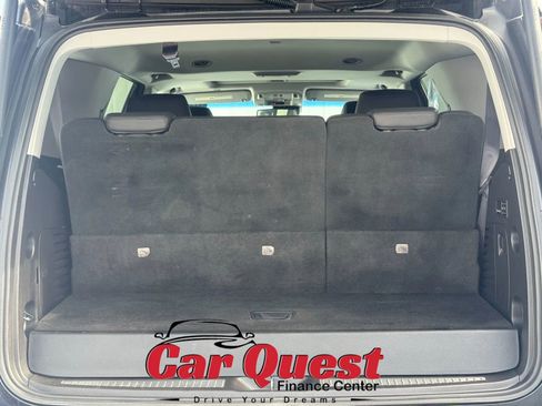 Used 2016 Cadillac Escalade Luxury image 17