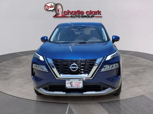 Used 2023 Nissan Rogue SV FWD image 8