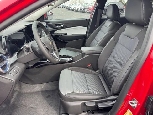 New 2026 Chevrolet Trax LT FWD image 4