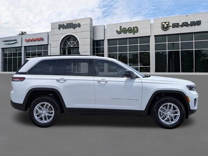 New 2026 Jeep Grand Cherokee Laredo