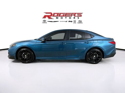Used 2026 Toyota Camry SE w/ Convenience Package AWD/4WD image 9