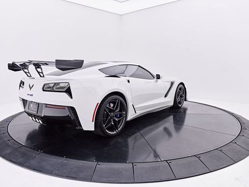 Used 2019 Chevrolet Corvette ZR1 RWD image 25