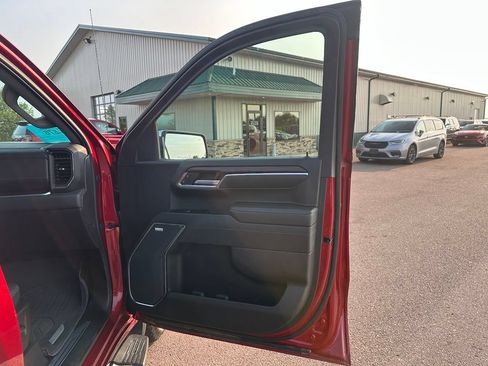 Used 2022 GMC Sierra 1500 SLT w/ SLT Premium Plus Package AWD/4WD image 28