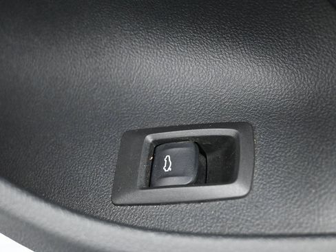 Used 2022 BMW i4 eDrive40 w/ Premium Package image 23