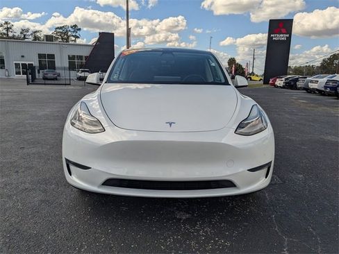 Used 2020 Tesla Model Y Performance image 8
