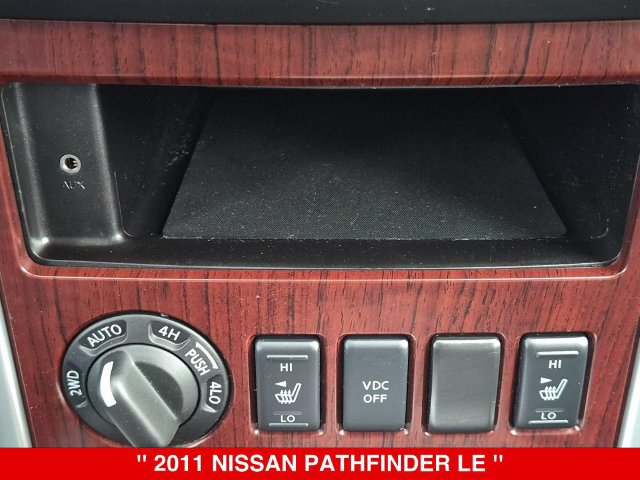 Used 2011 Nissan Pathfinder LE AWD/4WD image 25
